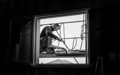 Guillaume Arnold : reportage photo sur le savoir-faire d’un artisan couvreur-zingueur